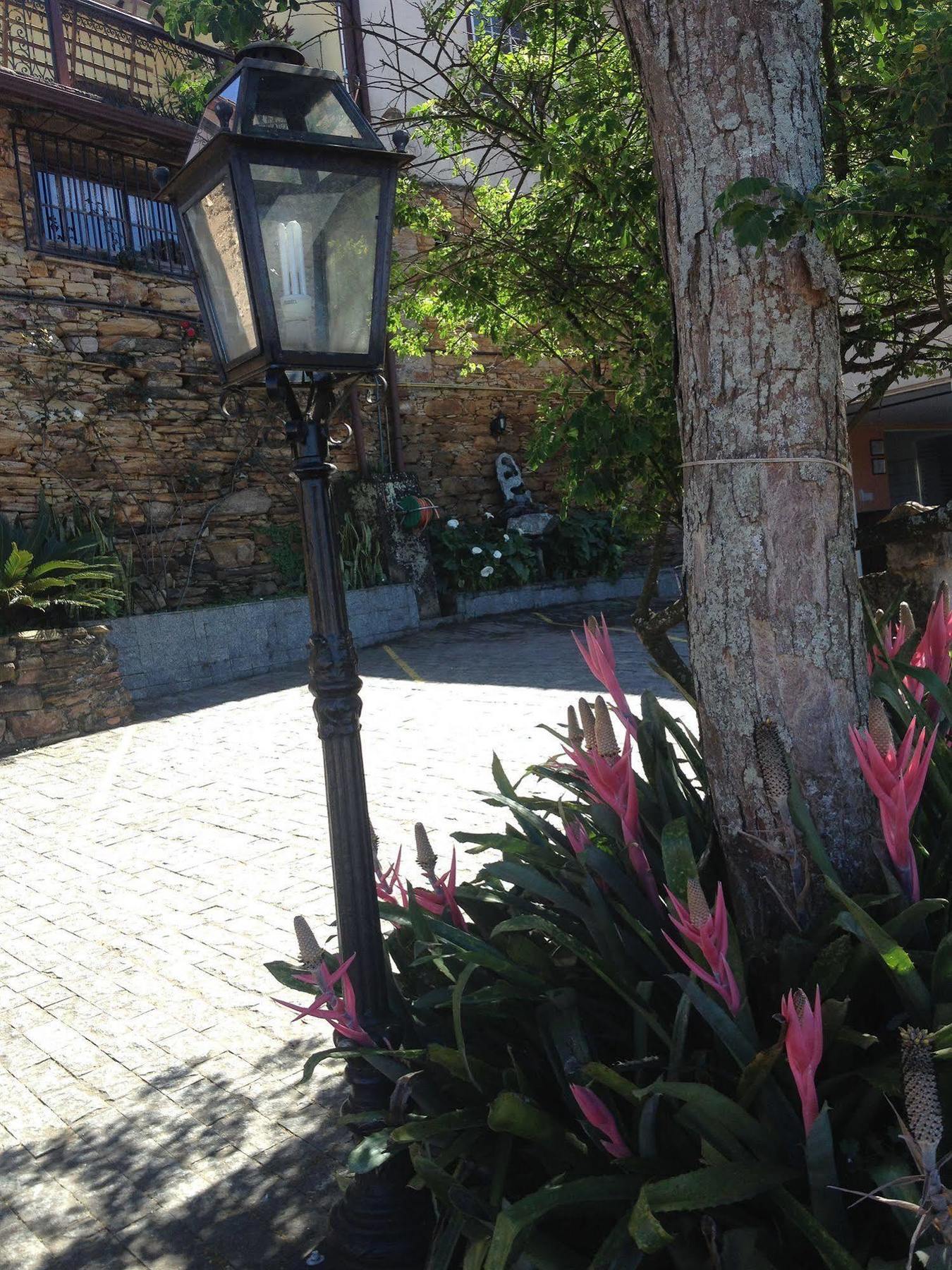 Pousada Casa Dos Contos โอว์โรเปรโต ภายนอก รูปภาพ